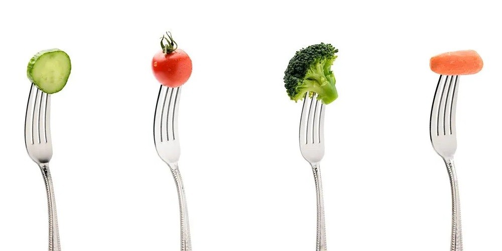 Топ-10 продуктов, которых стоит избегать при СРК