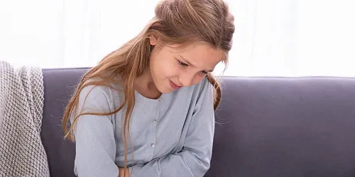 Почему у подростков болит живот